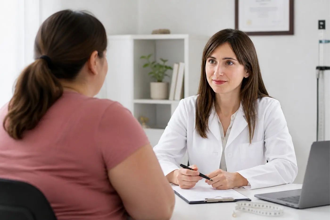 quando rivolgersi allo specialista per una visita per il trattamento dell'obesità